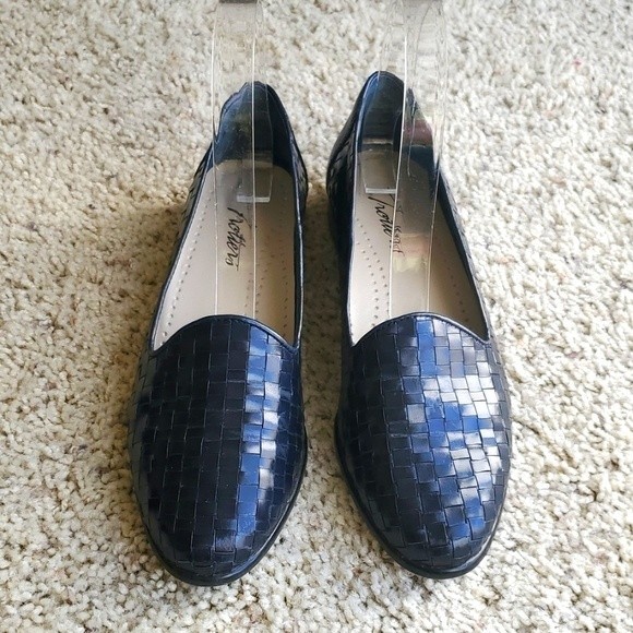 TROTTERS LIZ DARK BLUE LEATHER LOAFERS SHOES SIZE 5 - Picture 4 of 9